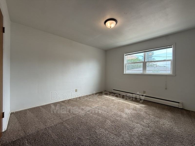 2913 8th St N - Photo 7 of 14