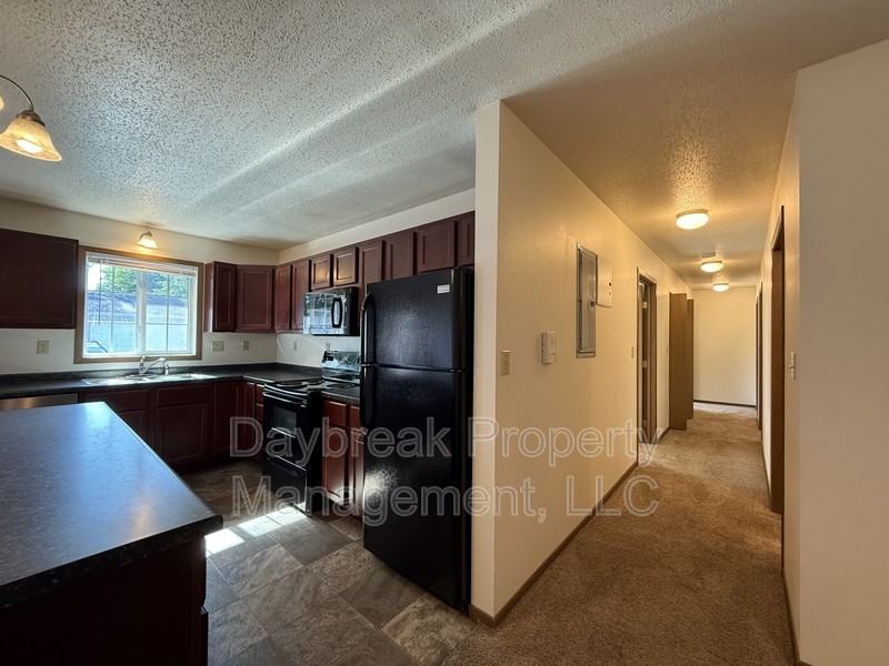 317 16th St S - Photo 7 of 26