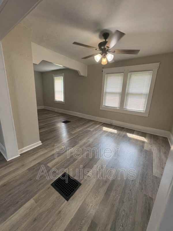 3318 Fernwood Ave - Photo 4 of 11