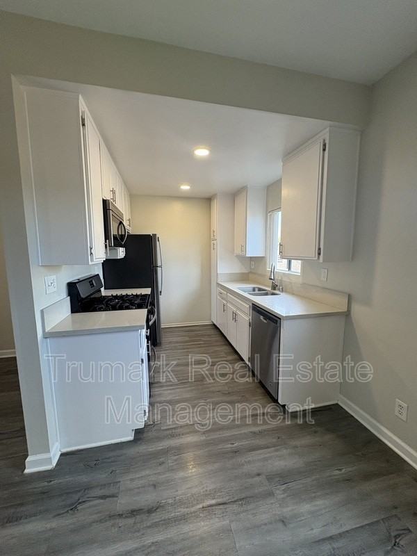 701 N Hollywood Way #115 - Photo 4 of 11