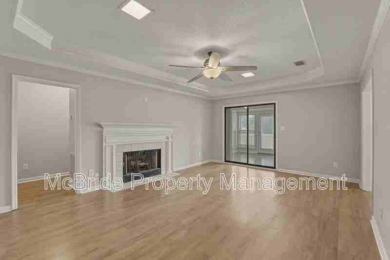 342 Village Square Dr - Photo 6 of 17