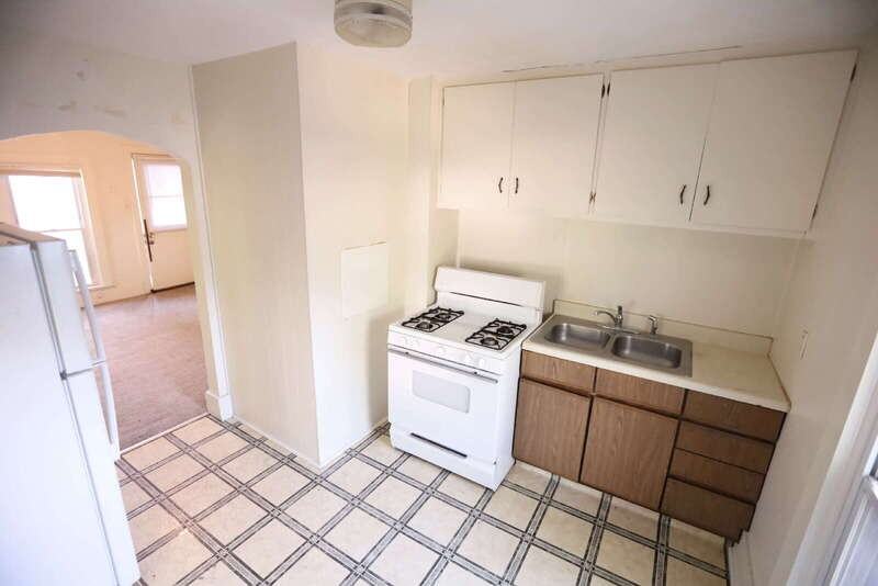 112 S 8th St #5 - Photo 3 of 5