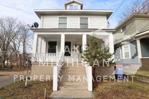 featured image of 437 Eastern Ave Se #3