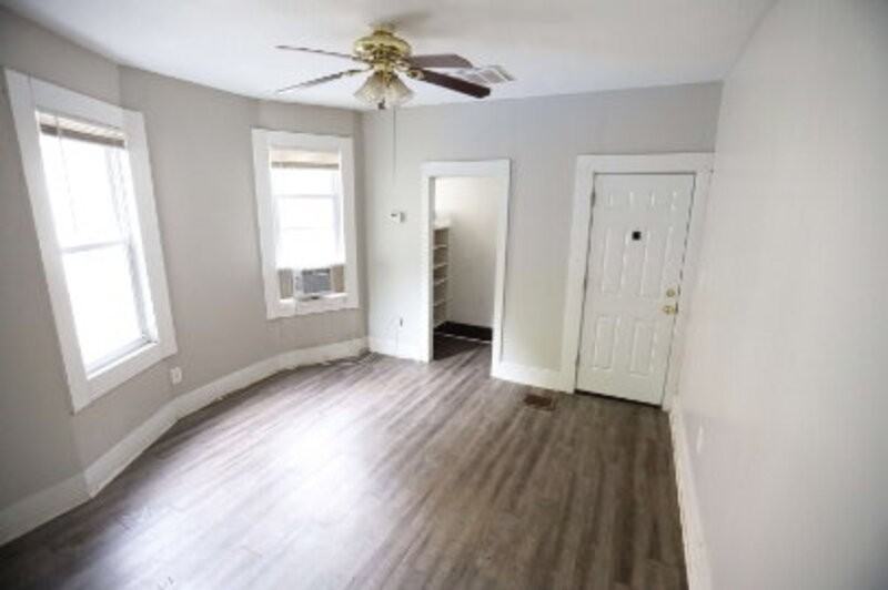 437 Eastern Ave Se #3 - Photo 2 of 6