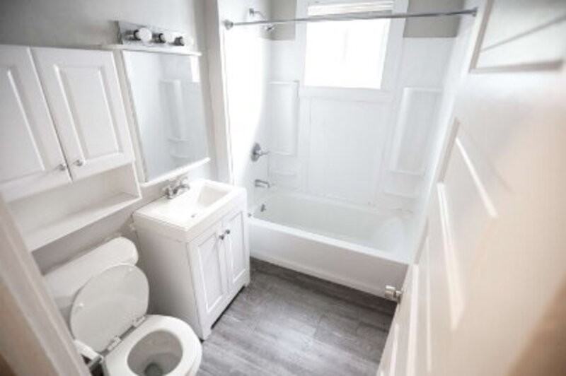 437 Eastern Ave Se #3 - Photo 3 of 6
