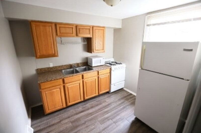 437 Eastern Ave Se #3 - Photo 5 of 6