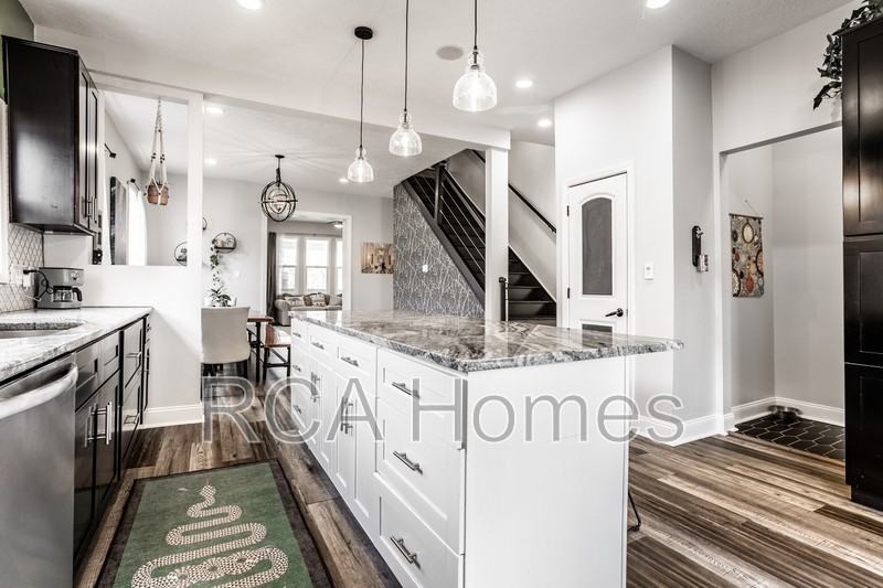 1547 Hoyt Ave - Photo 6 of 23