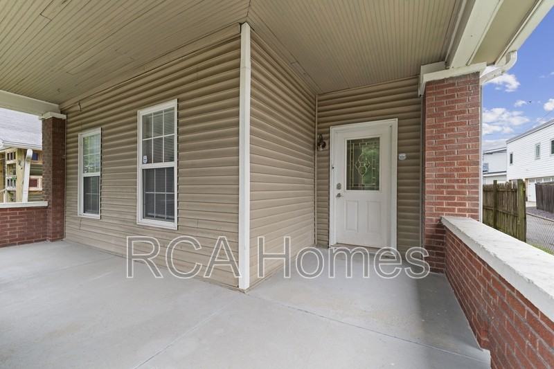 1156 Fletcher Ave - Photo 2 of 17
