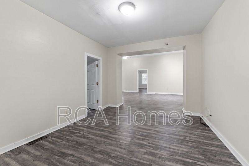 1156 Fletcher Ave - Photo 4 of 17