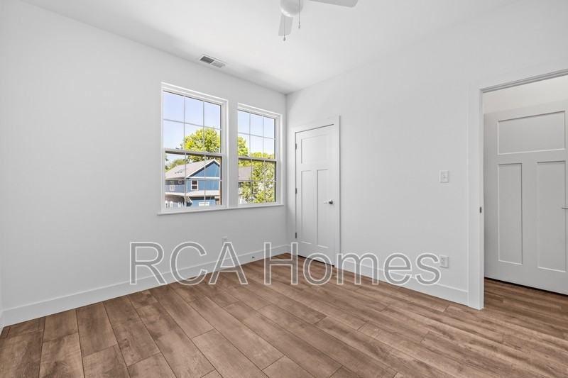 2735 Guilford Ave - Photo 7 of 11
