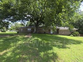 featured image of 318 W Bell St