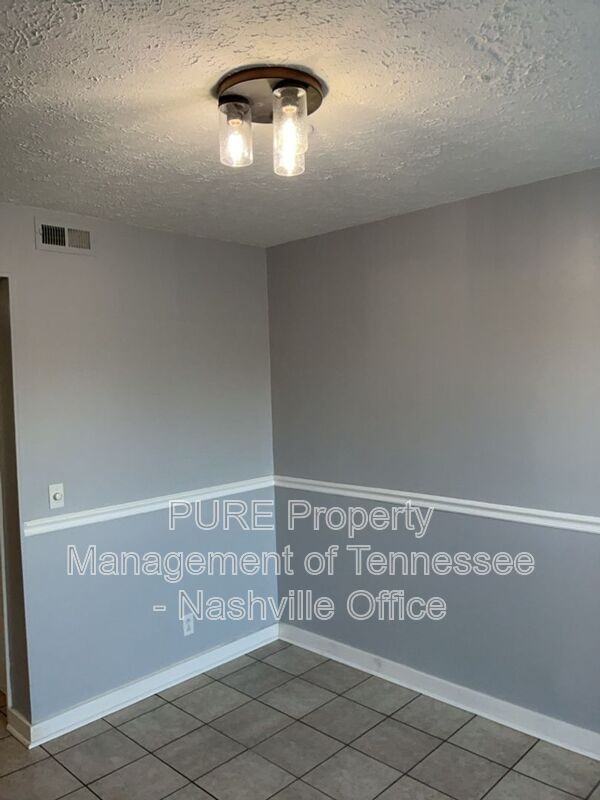212 Harpers Mill Rd - Photo 4 of 6