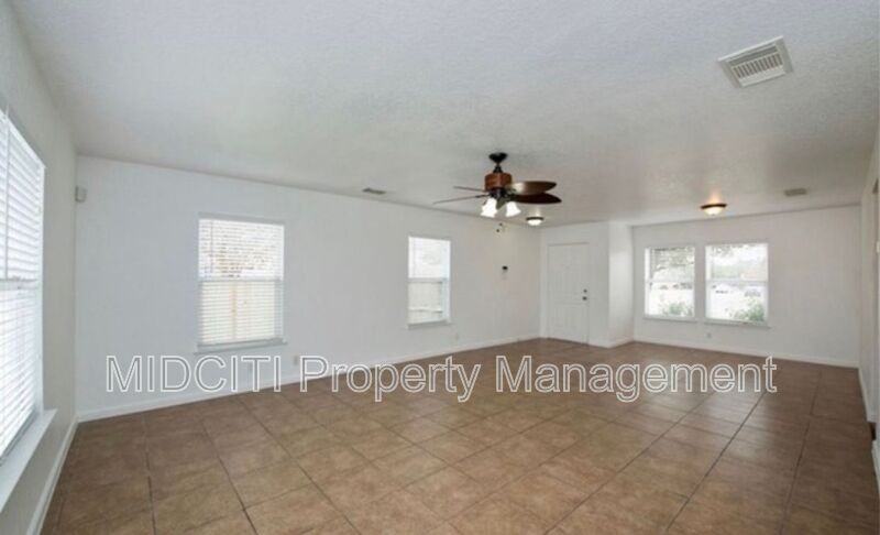 9739 Chelsea Cir - Photo 7 of 20