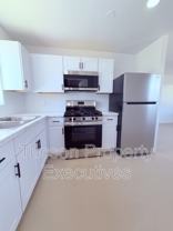 814 N Alvernon Way - Photo 1 of 1