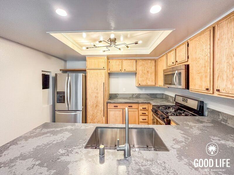 21714 Lake Vista Dr - Photo 2 of 27