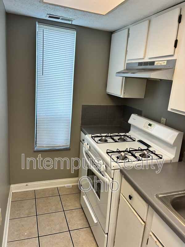 21 King Arthur Ct - Photo 6 of 24