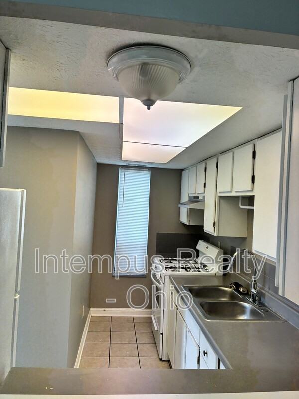 21 King Arthur Ct - Photo 7 of 24