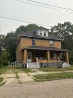 featured image of 550 W Myrtle Ave