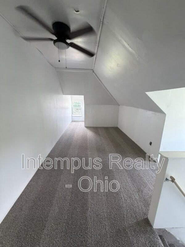 550 W Myrtle Ave - Photo 3 of 8