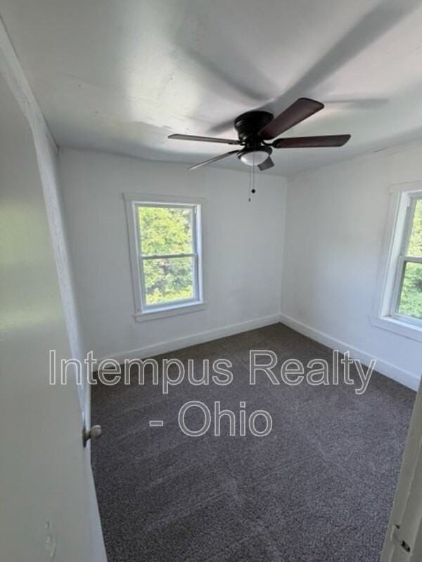 550 W Myrtle Ave - Photo 6 of 8