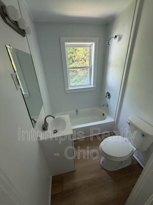550 W Myrtle Ave - Photo 7 of 8