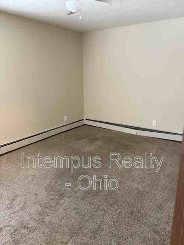 3805 Indian Run Dr #8 - Photo 6 of 6