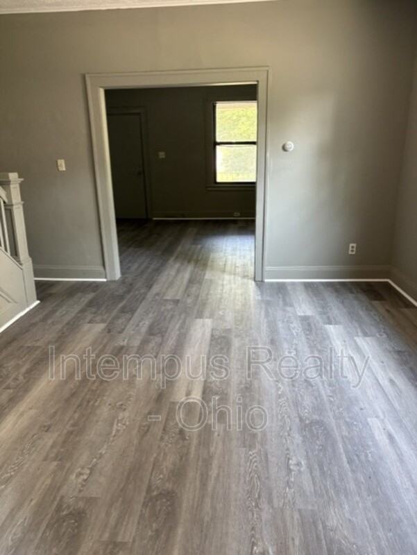 2749 Rush Blvd - Photo 6 of 9