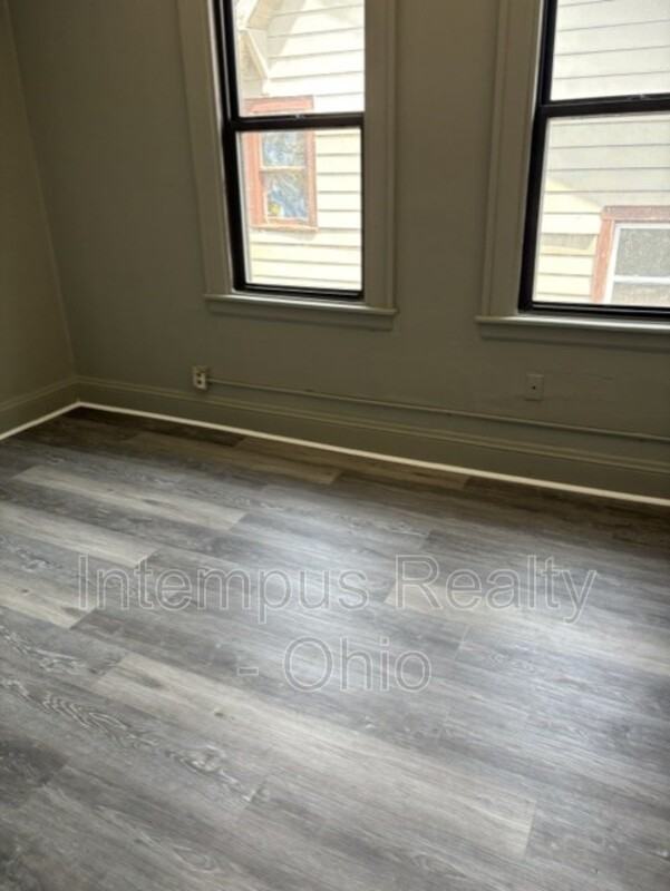 2749 Rush Blvd - Photo 7 of 9