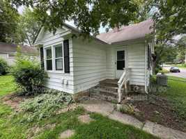 featured image of 6101 Fontana St
