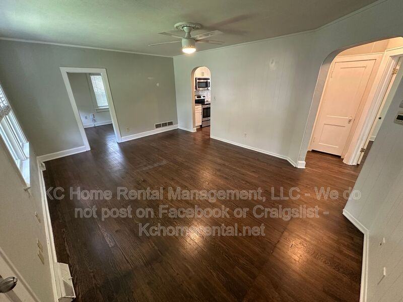 6101 Fontana St - Photo 4 of 32