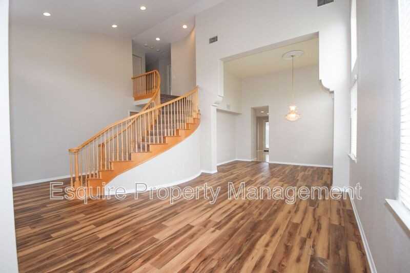 2895 Diamond Dr - Photo 5 of 36