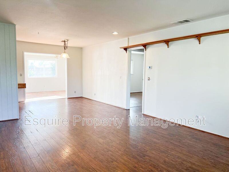 1016 Sespe Ave - Photo 3 of 15