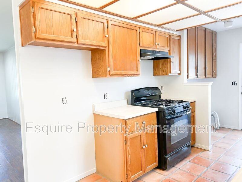 1016 Sespe Ave - Photo 6 of 15