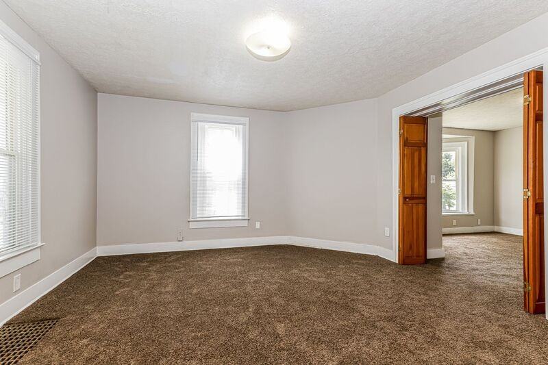 1112 - Photo 3 of 9