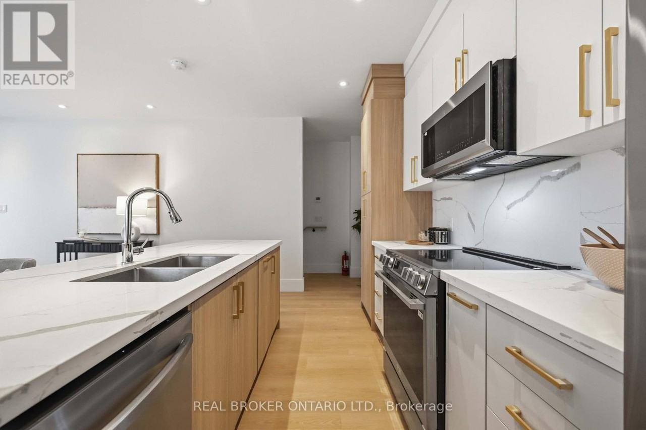 102 Boultbee Avenue #C - Photo 5 of 20