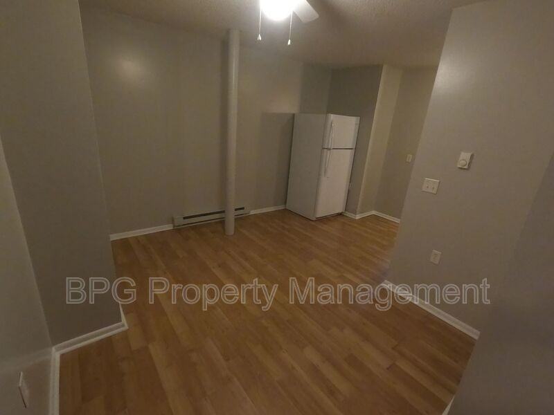 205 N Main St #8 - Photo 5 of 47