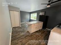 745 Oak St #7 - Photo 1 of 1