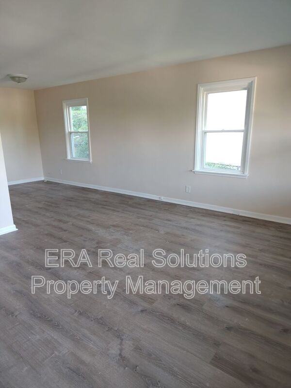 4245 Leeper St - Photo 2 of 13