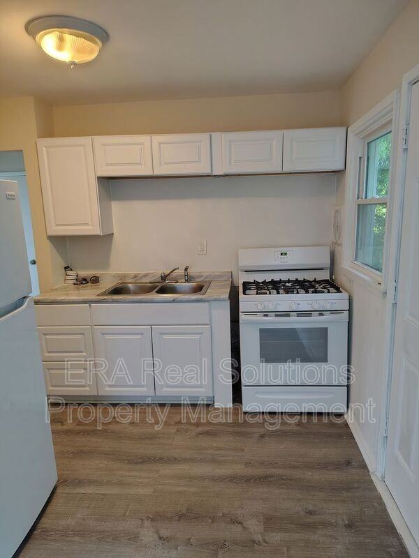 4245 Leeper St - Photo 3 of 13