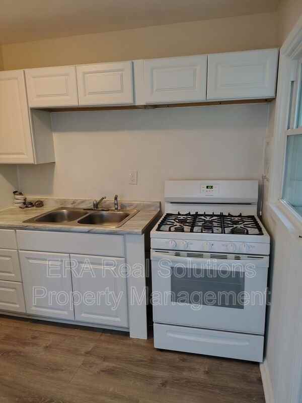 4245 Leeper St - Photo 4 of 13