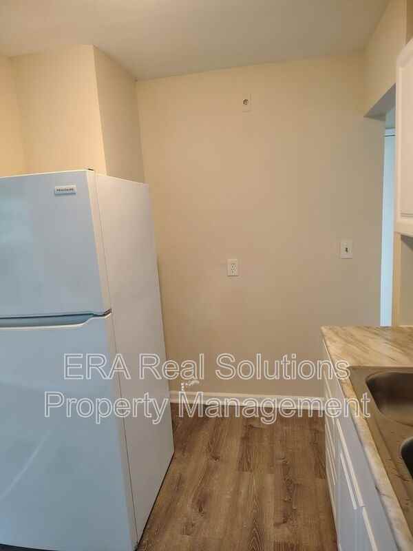 4245 Leeper St - Photo 5 of 13