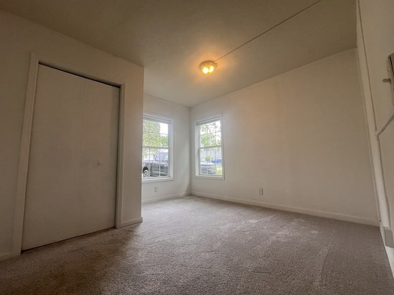 3403 Lowden St - Photo 4 of 8