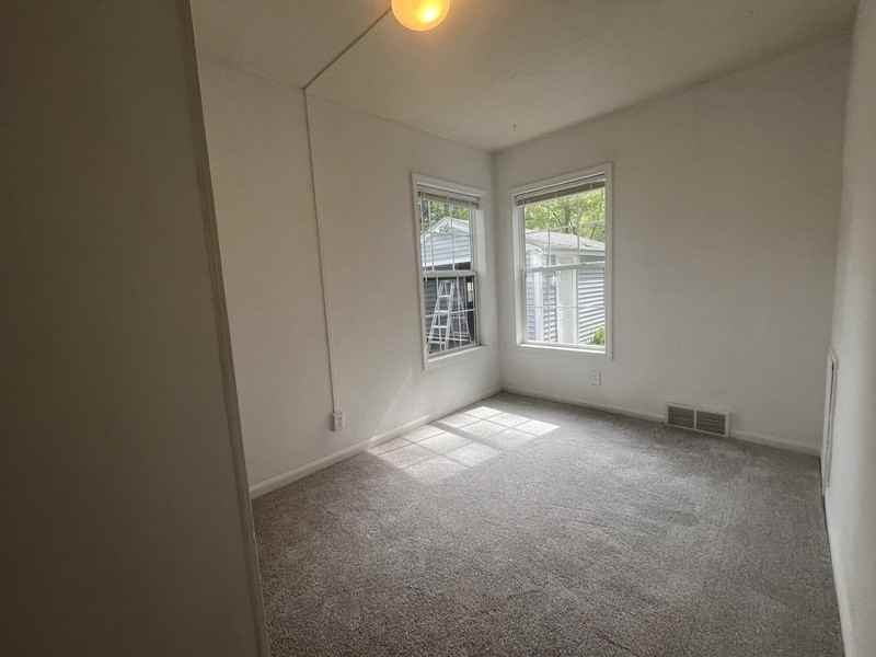 3403 Lowden St - Photo 5 of 8