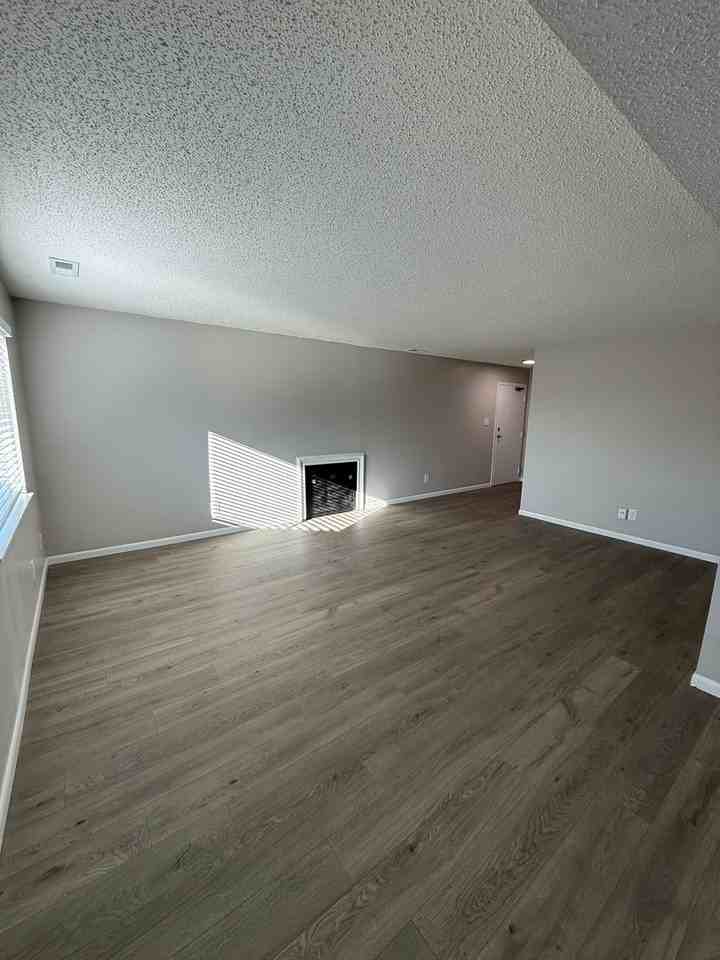 Windchase Flats & Townhomes - Photo 5 of 25