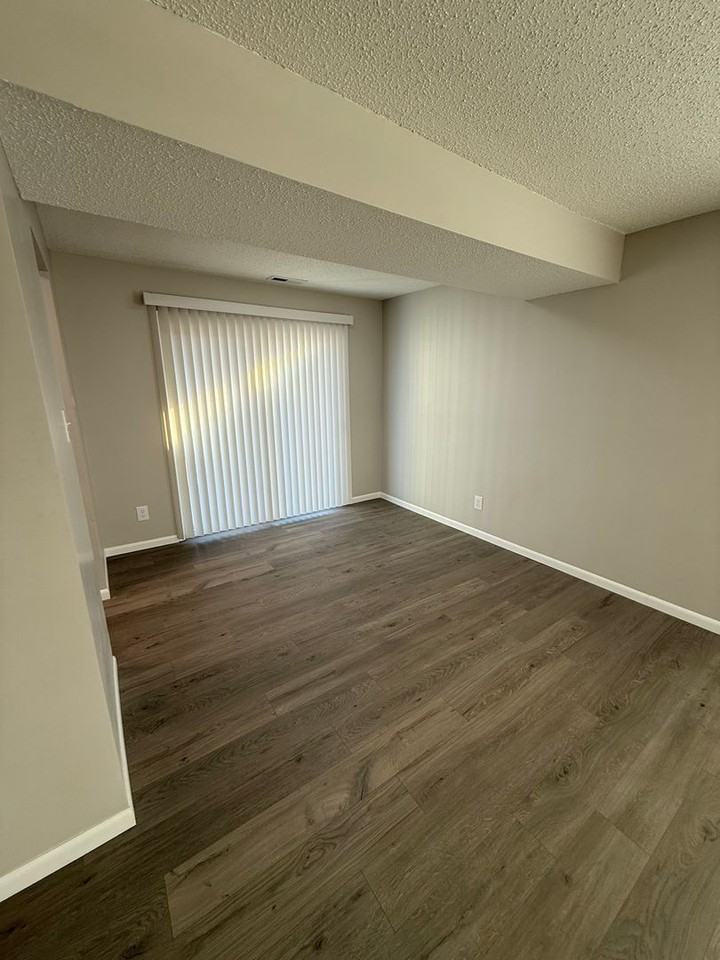 Windchase Flats & Townhomes - Photo 6 of 25