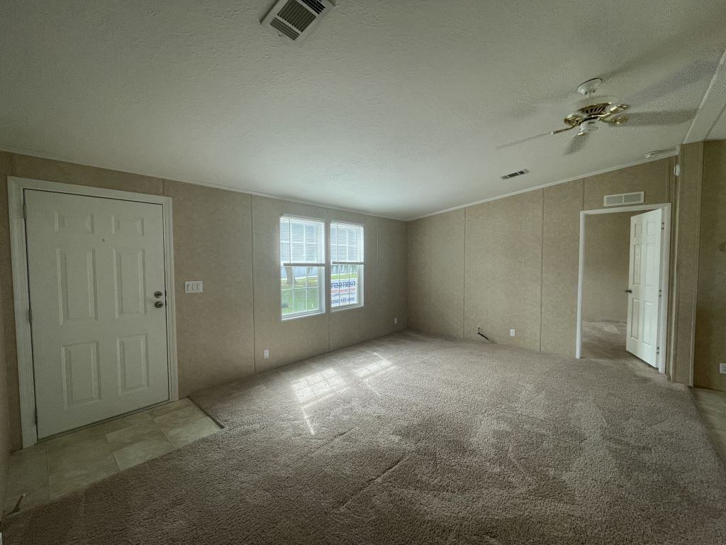 36047 Citrus Blvd - Photo 2 of 32