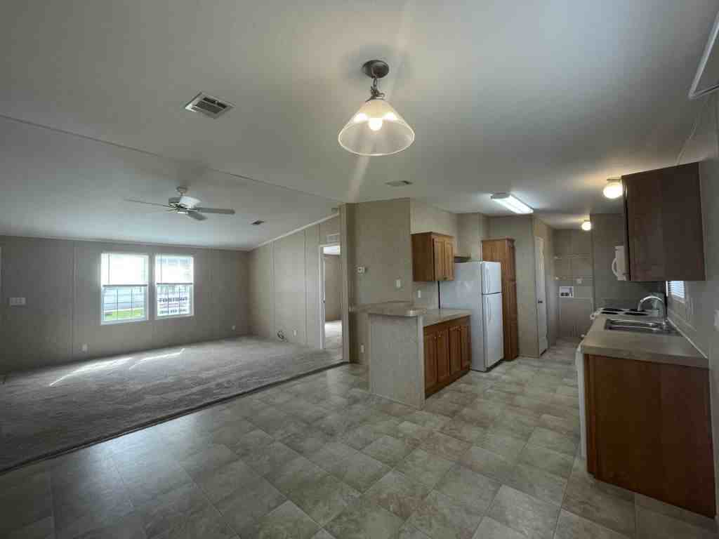 36047 Citrus Blvd - Photo 3 of 32