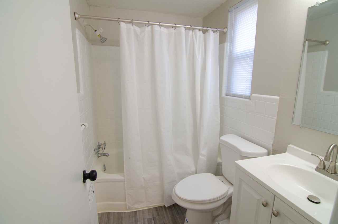 Newly Upgraded Apartments - Photo 7 of 50