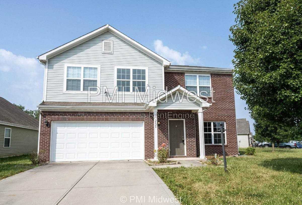 2526 Copper Hill Dr - Photo 3 of 10