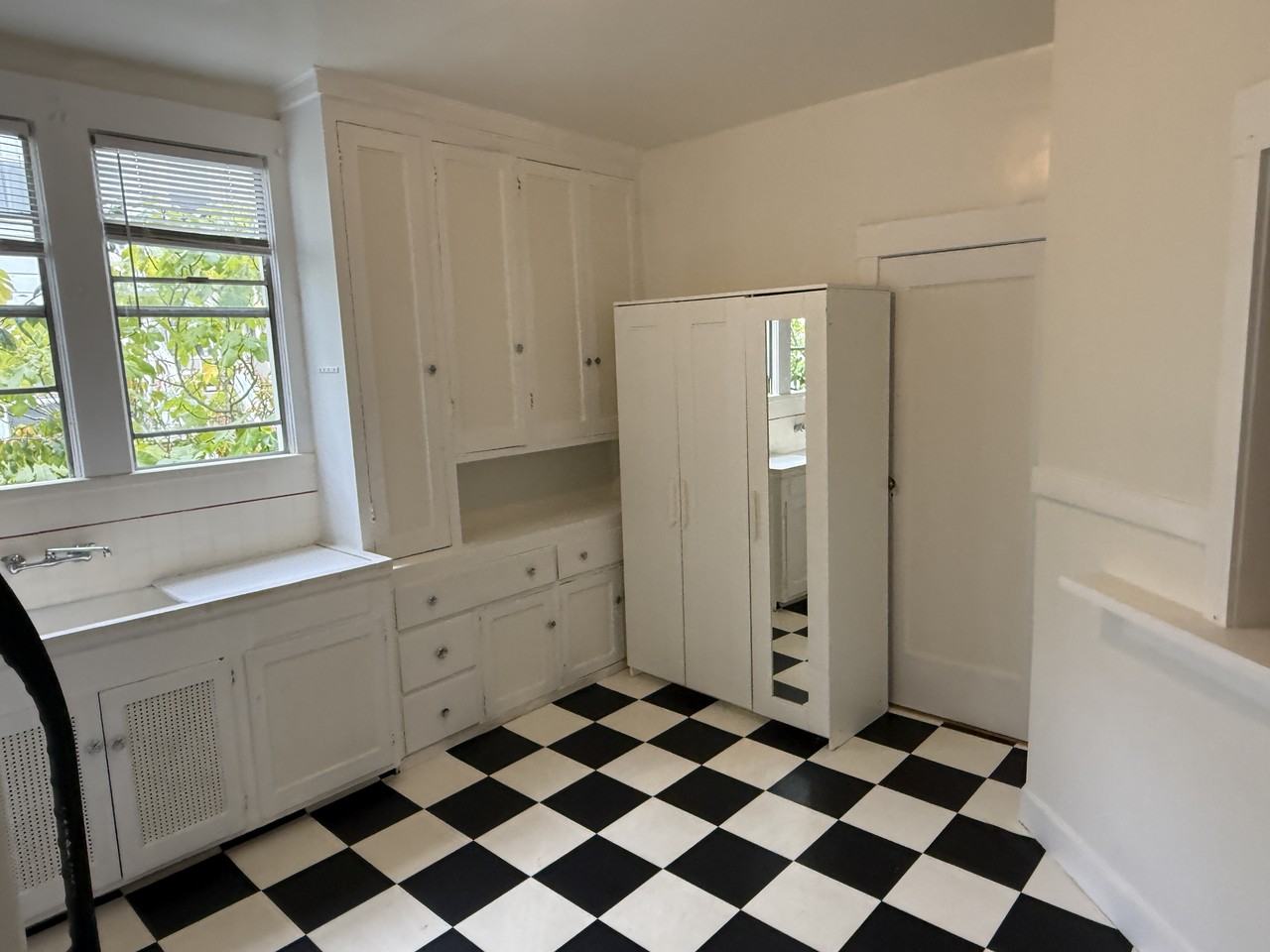 2220 Cabrillo Street - Photo 6 of 12